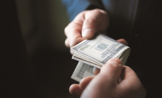За 2018 рік у корупціонерів конфіскували п'ять тисяч доларів