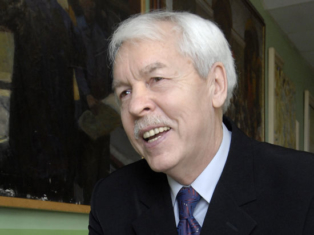 Юрий Мешков