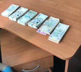 Двое чиновников "Укрзализныци" попались на вымогательстве 270 тысяч
