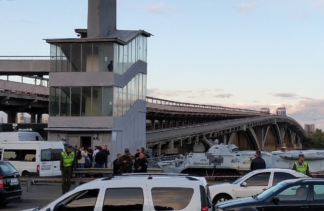 мост метро в Киеве