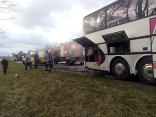 Возле Ровно загорелся туристический автобус из Польши
