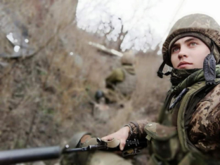 Військові з передової привітали українців з Днем соборності