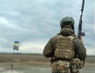 На Донбасі через обстріли загинула військова медик