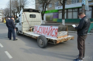 На Хмельниччині розбили авто, яке возило труну