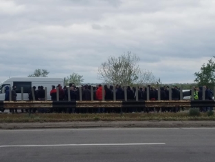 На в’їзді до Херсона аграрії перекривали міст з вимогою відновити роботу ринків