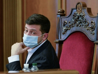 Зеленский в маске