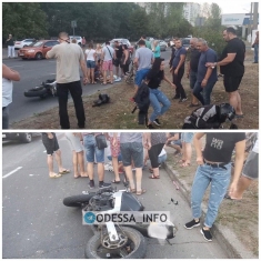 В Одессе мотоциклист сбил женщину с детьми: свидетели хотели устроить самосуд (ВИДЕО)