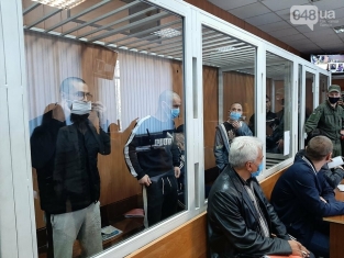 В Одессе семеро заключенных вскрыли вены себе вены на заседании суда