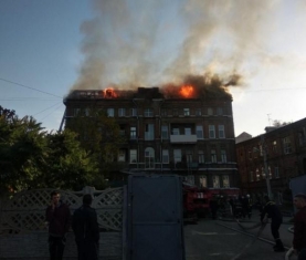 У Харкові горів чотирьохповерховий будинок, одна людина загинула