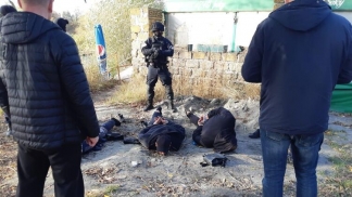 В Харькове задержали троих иностранцев за незаконное хранение оружия и наркотиков (ФОТО, ВИДЕО)