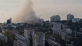 В аннексированном Крыму загорелся санаторий Минобороны РФ "Ялта" (ВИДЕО)