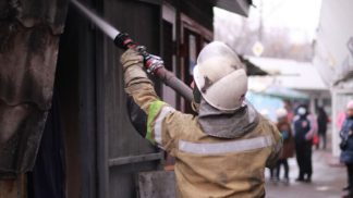 В Киеве пожар на рынке