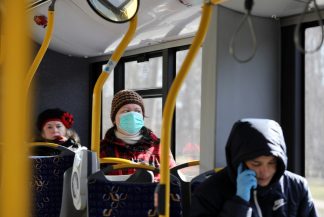 маски в транспорте