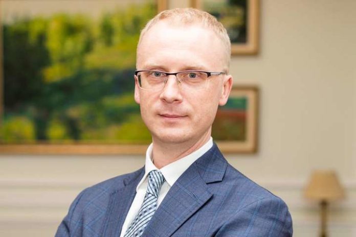Олег Ніколенко