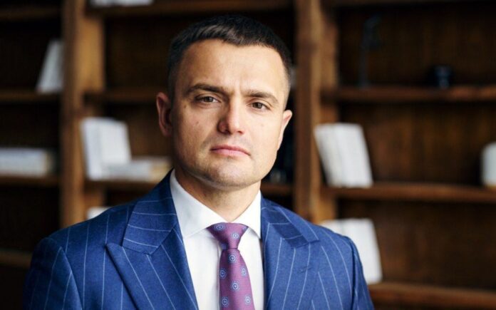 Микола Безубенко