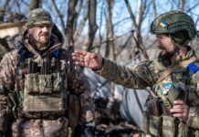 Бої за Бахмут: чому Україна тримає оборону міста, попри застереження Заходу